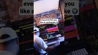 every kick = 1x freaking earthquake ???⚡️ techno music