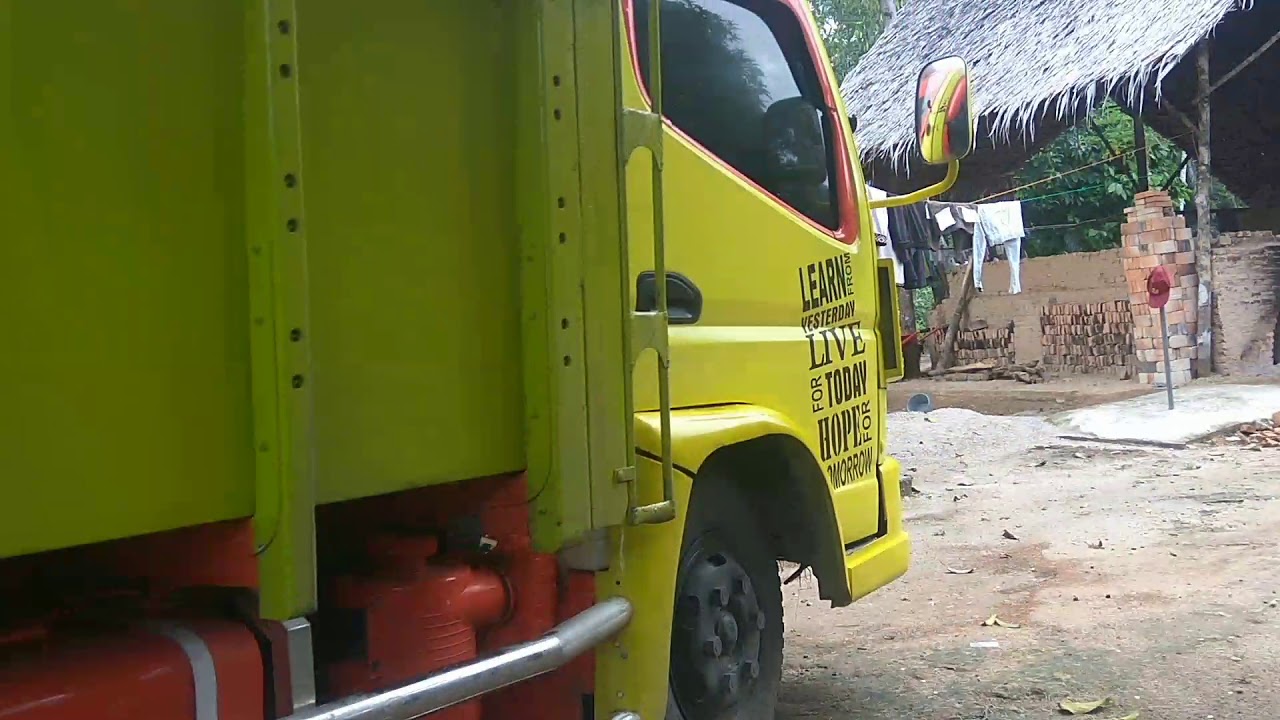 Sebentar lagi ada truk  arumi yang laka pada hari minggu 