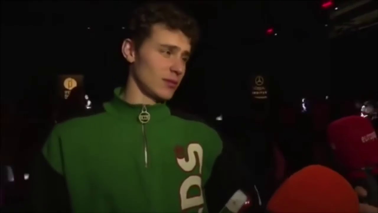 ENTREVISTAS ARON PIPER (en la primera va borracho)