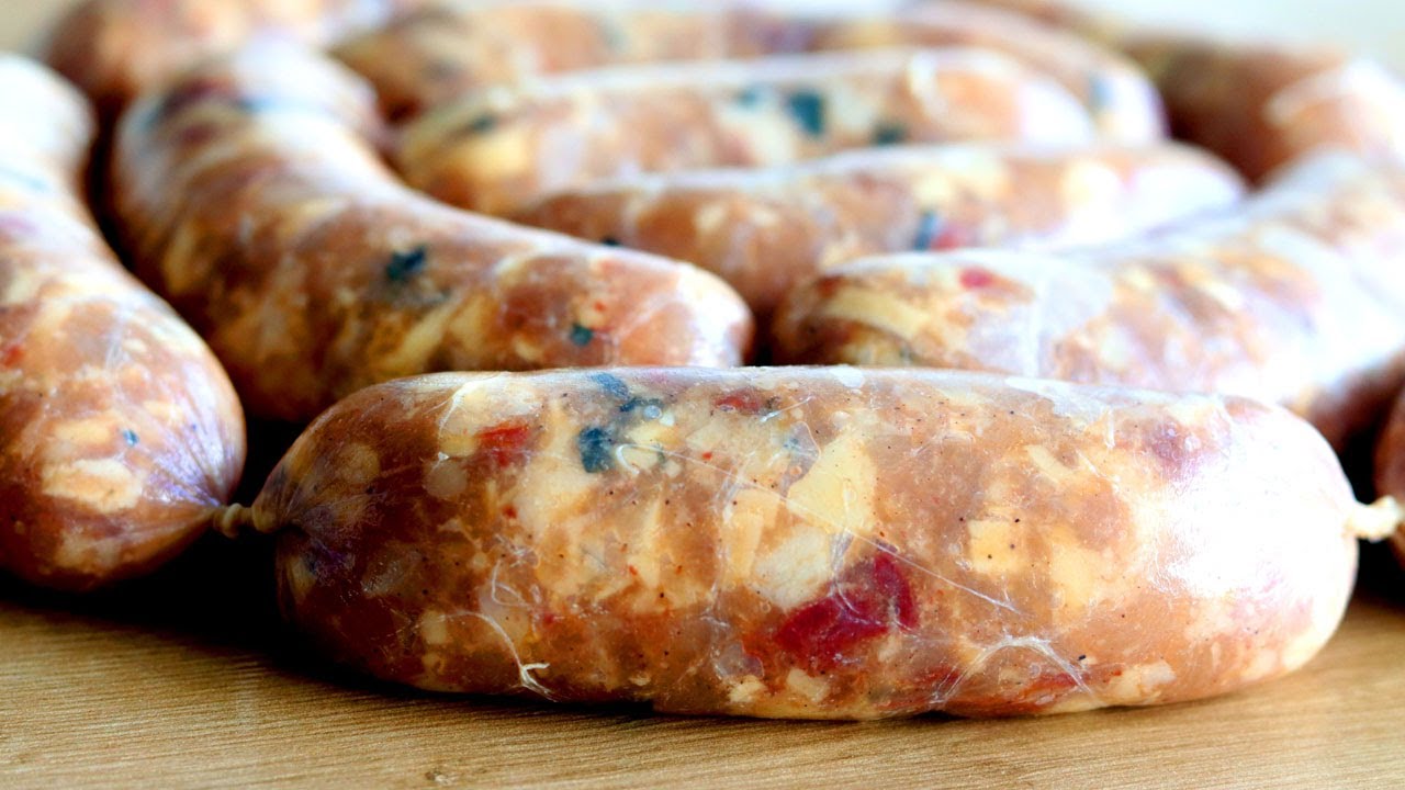 ЛУЧШИЙ! С копчеными помидорами, пармезаном и базиликом. Рецепт домашней куриной колбасы.