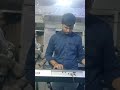 Iama garba plaing on the keybord 🎹🎶🎹