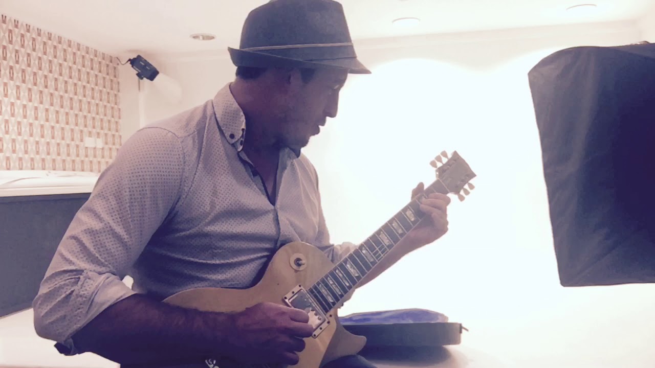 Blues Guitar Lessons and videos. Electric Guitar Blues Solo! Gibson LP