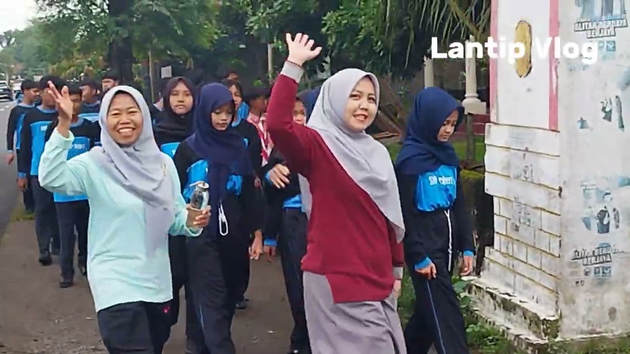 BLITAR_ Mens Sana In Corpore Sano Jalan Sehat