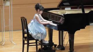 ５歳娘のピアノ発表会　【ギロック作　ガラスの靴】