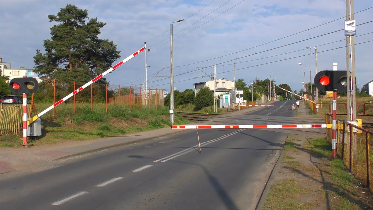 [4K] Przejazd kolejowy - Rzepin ul. Słowackiego LK3 | Polish railroad crossing