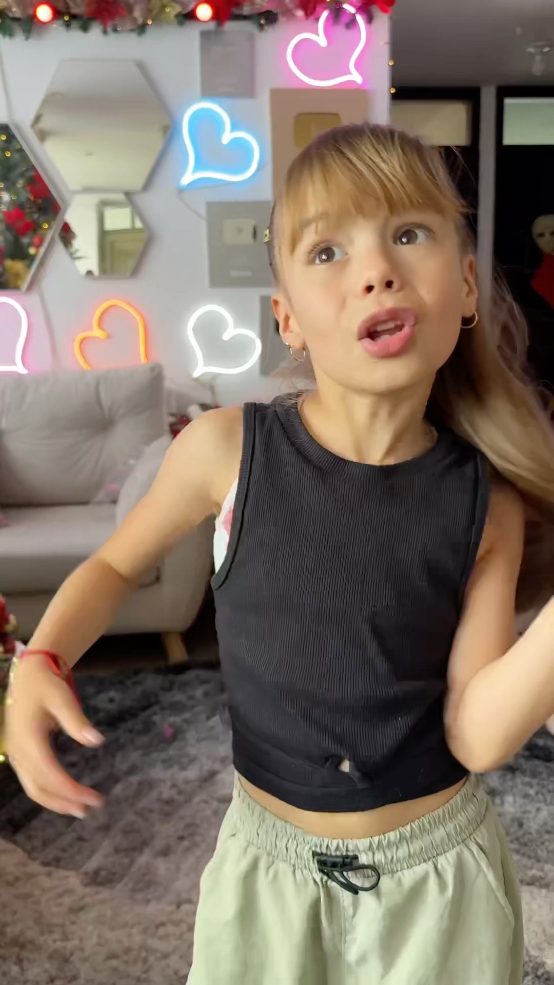 Hija te compré unos zapatos lindos #humor #cosasdefamilia #comedia #comediadivertida #funny #humor