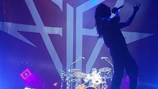 Falling in Reverse Losing My Mind LIVE - Front Rail at The Resch Center in Green Bay 1/23/24 😎🥁🎸🎤🤘