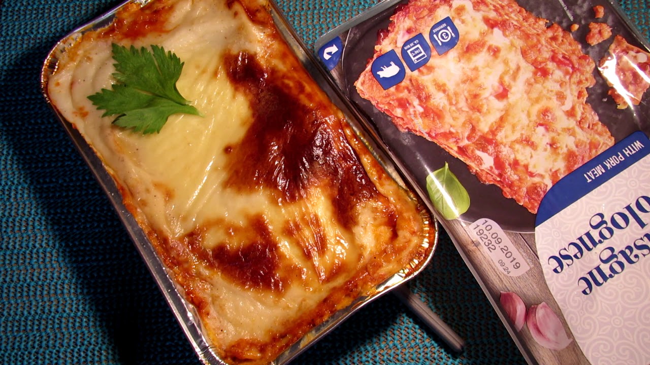 Lasagna bolognese from Lidl looks like jellyfish but tastes good - YouTube