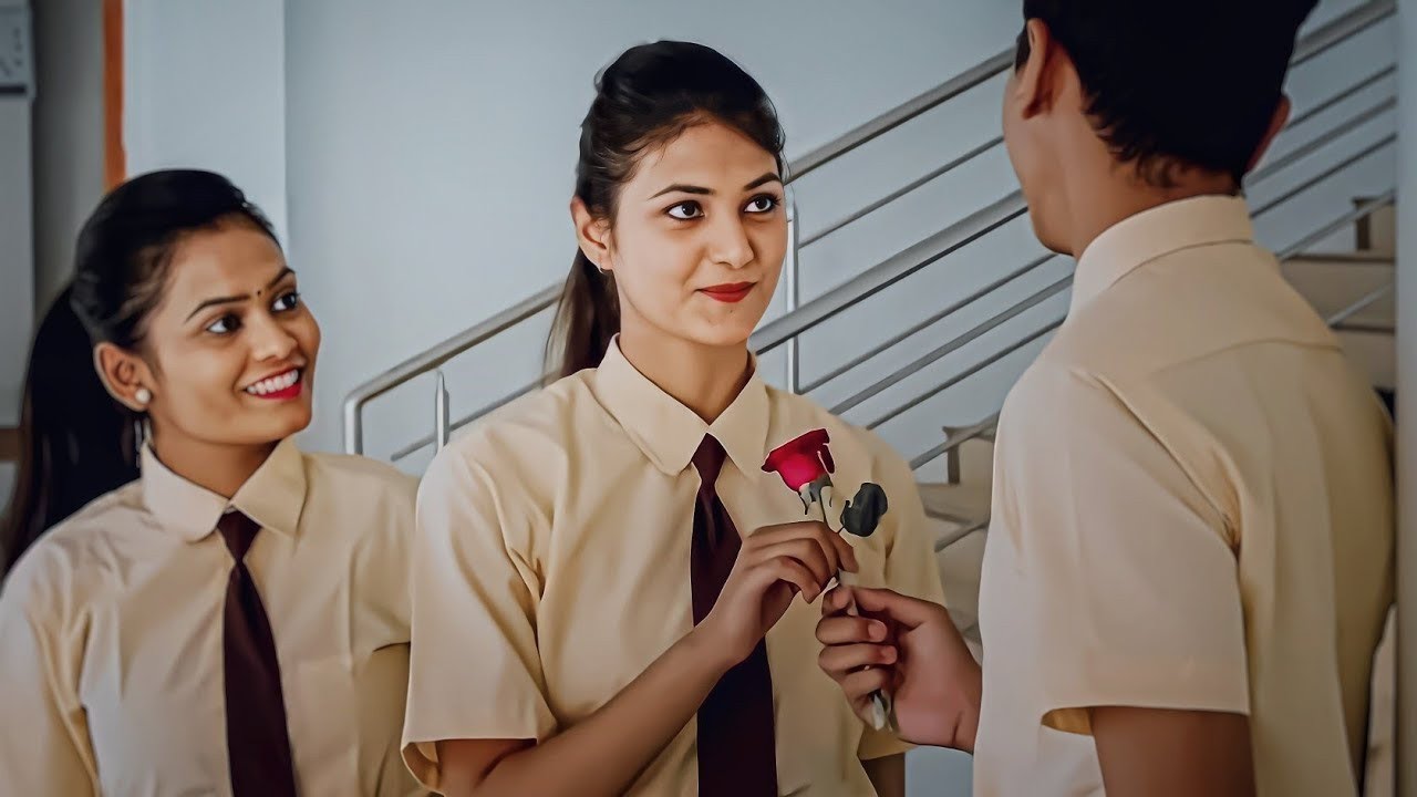 Paas Woh Aane Lage Urwa Khan New Bollywood Song Dance Performance 2024 - Hindi Status Tube