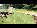 شارژ شده توسط گراز وحشی خوک های تعقیب کننده با AK 47 شارژ شده توسط گراز وحشی خوک های تعقیب کننده با AK 47