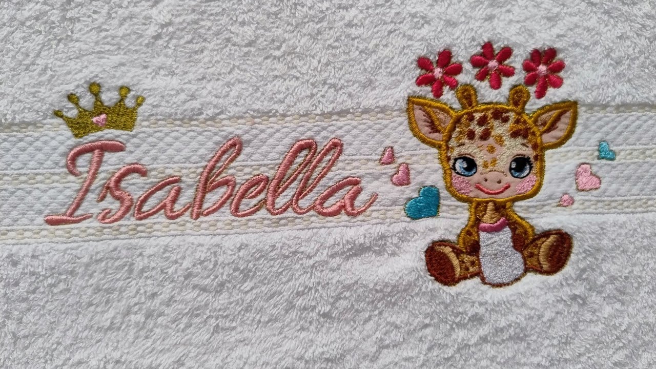 Bordado artesanal de toalla y pañales para niñas
