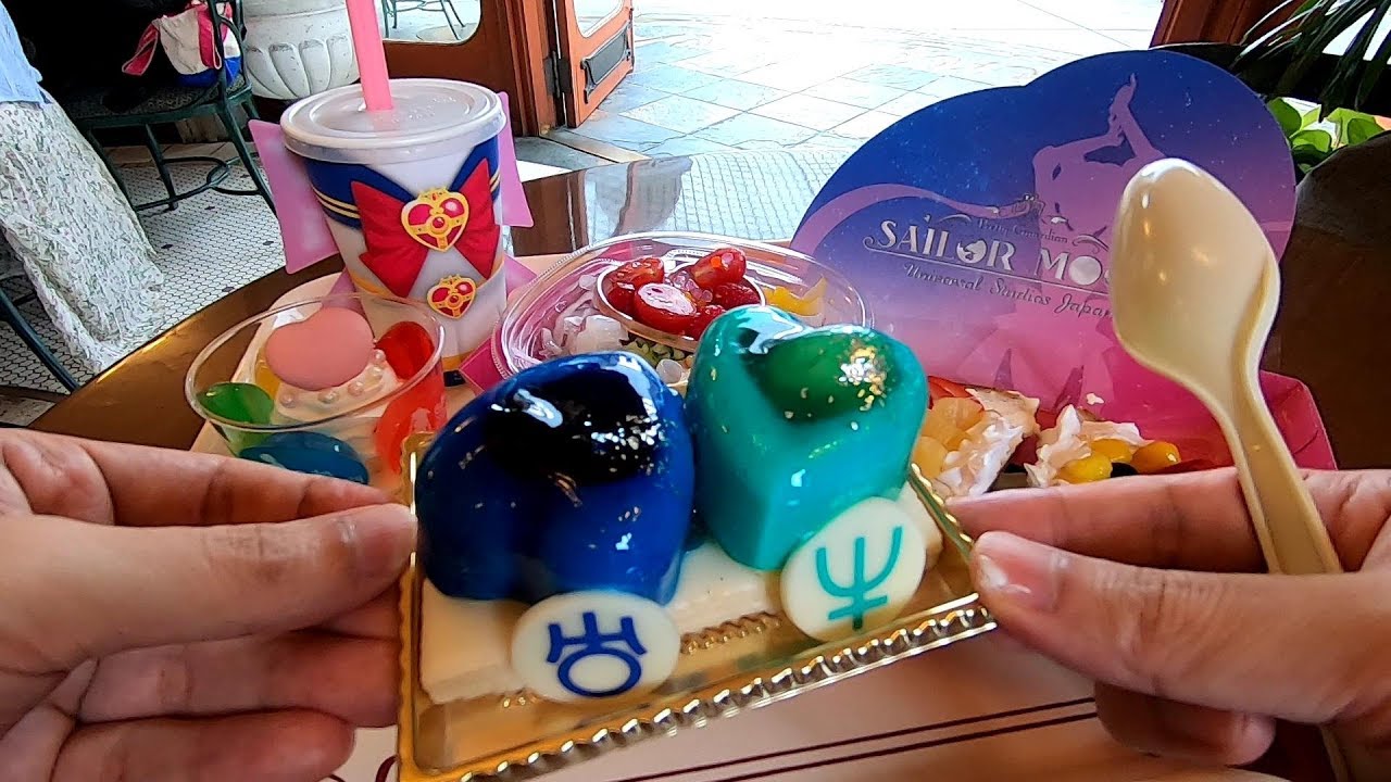 Sailor Moon & Attack on Titan Desserts Universal Studios Japan YouTube