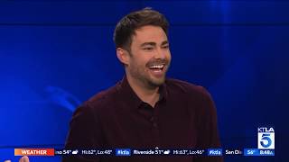 Jonathan Bennett on Food Network's "Holiday Wars" & What Goes Down Behind the Scenes