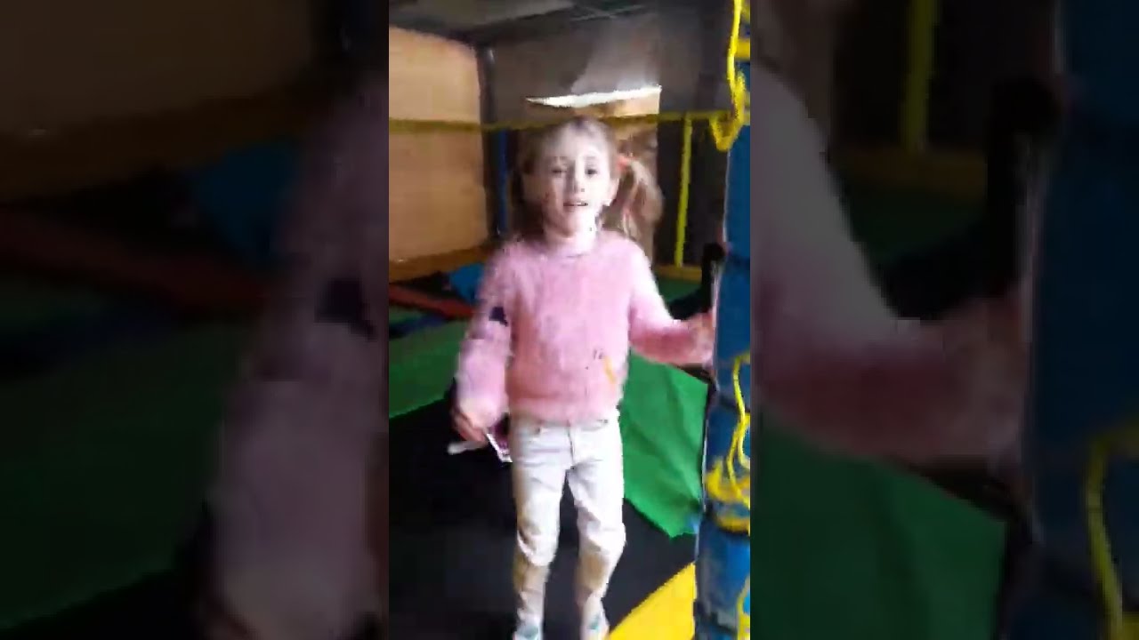 Trampolino kinderspielpark Gelsenkirchen ترمبولينو في غلزنكيرشن