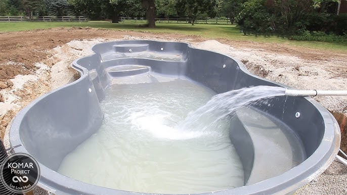 What Happens If You Throw Sodium Bomb in Giant Orbeez Pool - video  Dailymotion