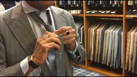 How to tie a necktie