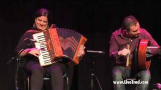 Traditional Irish Music from LiveTrad.com: Cherish the Ladies Clip 2