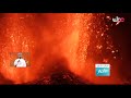 بركان جبل إتنا يضيء سماء الليل في إيطاليا بركان جبل إتنا يضيء سماء الليل في إيطاليا
