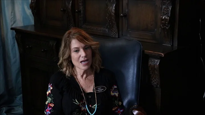 Paula Crouch Bio