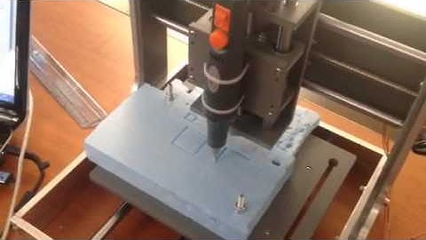 mini CNC+Arduino + Matlab (GUI+Virtual reality)+ easydriver + stepper Nema17