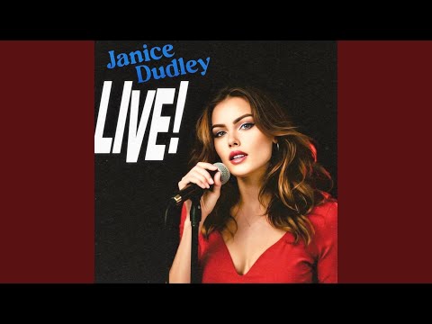 在 YouTube 上觀看「I Am NOT a Lesbian! (feat. Hunny) (Live from Susanchella 2023)」