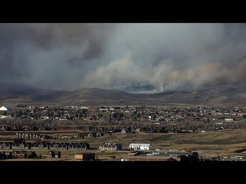 Colorado wildfire forces more evacuations