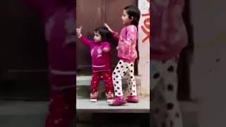 Çok Güzel Oynayan Kız Kardeşler