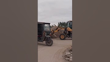 Công nông ba bánh lùi xe vào bái lấy cát xây #shsorts