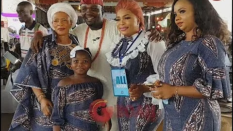 Kemi Afolabi,Her Mum &Her Daughter Storms Yomi Fabiyi's Mum's Burial Event In Matching Ankara Outfit