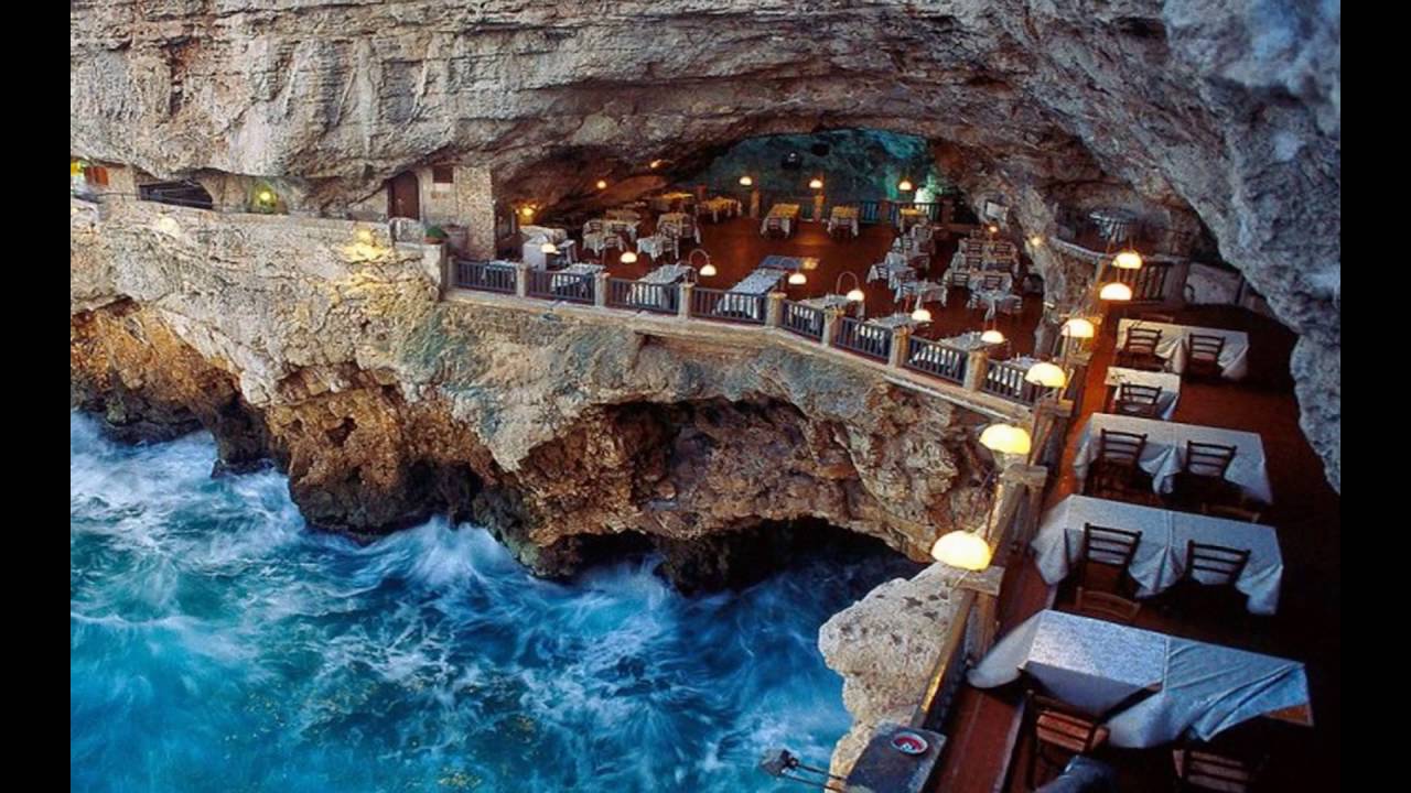 Гротта Палаццезе – ресторан в пещере. Италия.