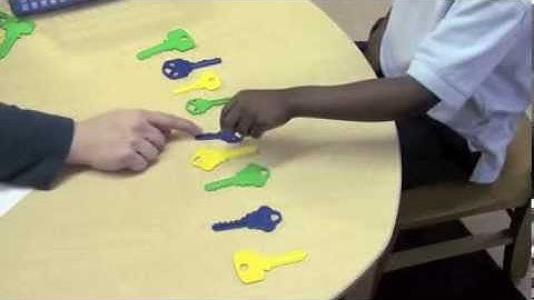 Repeating Patterns with Child 32 (Early Math Collaborative at Erikson)