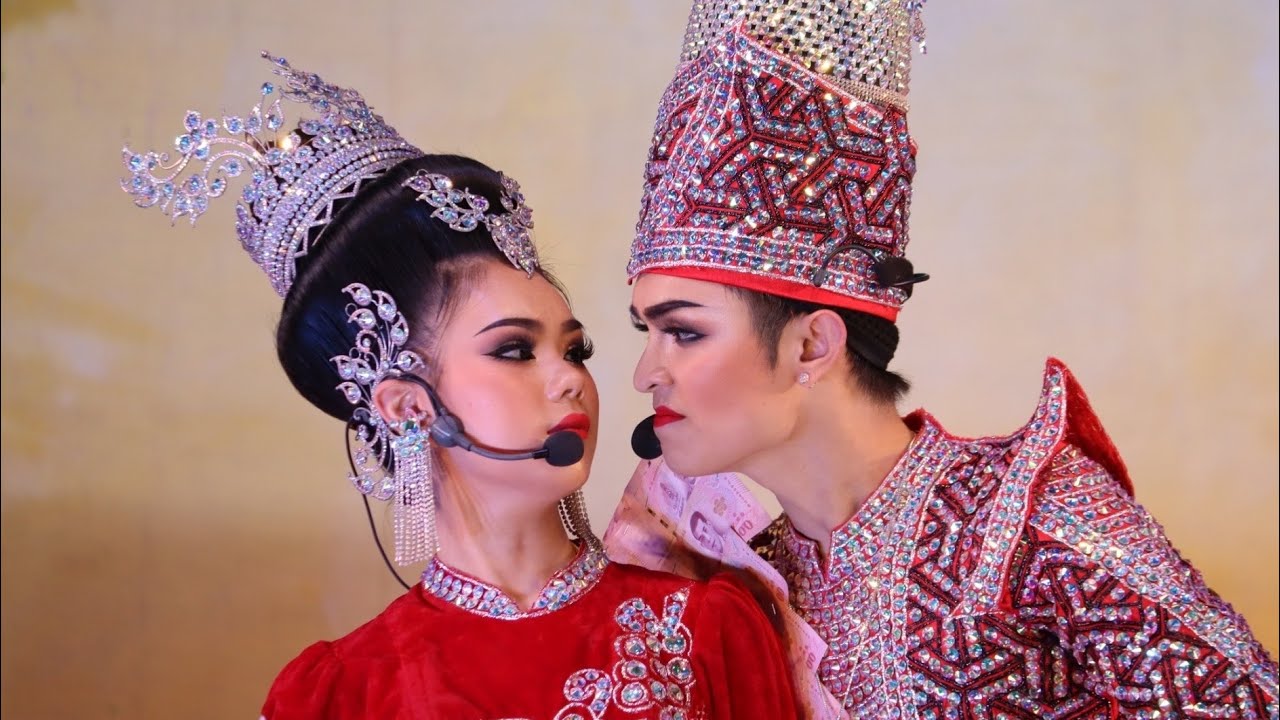 แบงค์❤️ปอย “ถ้ากลัวแก้มน้องจะระบม พี่จะค่อยดมบางๆ😘” 🤭วันนี้ดมไม่โดนไม่เป็นไร วันอื่นก็ได้🤣