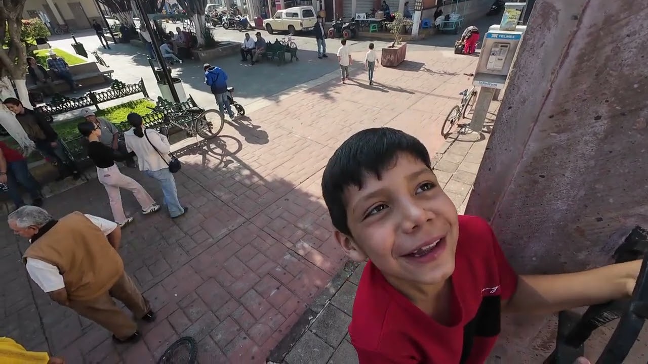 Un domingo después de misa de 9  #Chavinda #yonacíenchavinda 1 de Marzo 