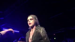 CRASHDIET - Riot in everyone live @ LegendClub Milan