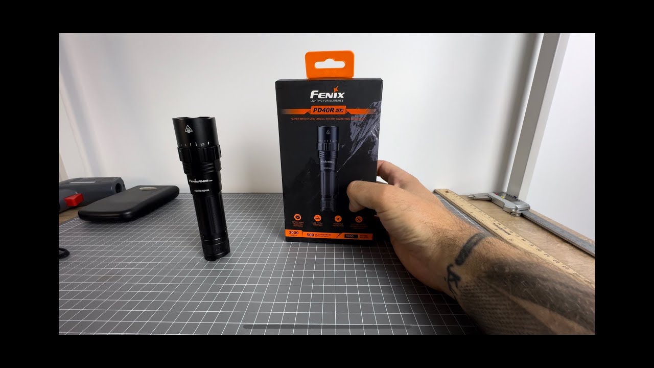 Fenix PD40R v3.0 Rotary Utility Light 