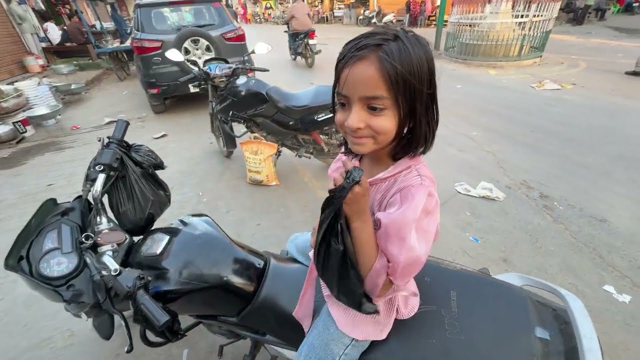 Alina Ne Shopping Ki Market se