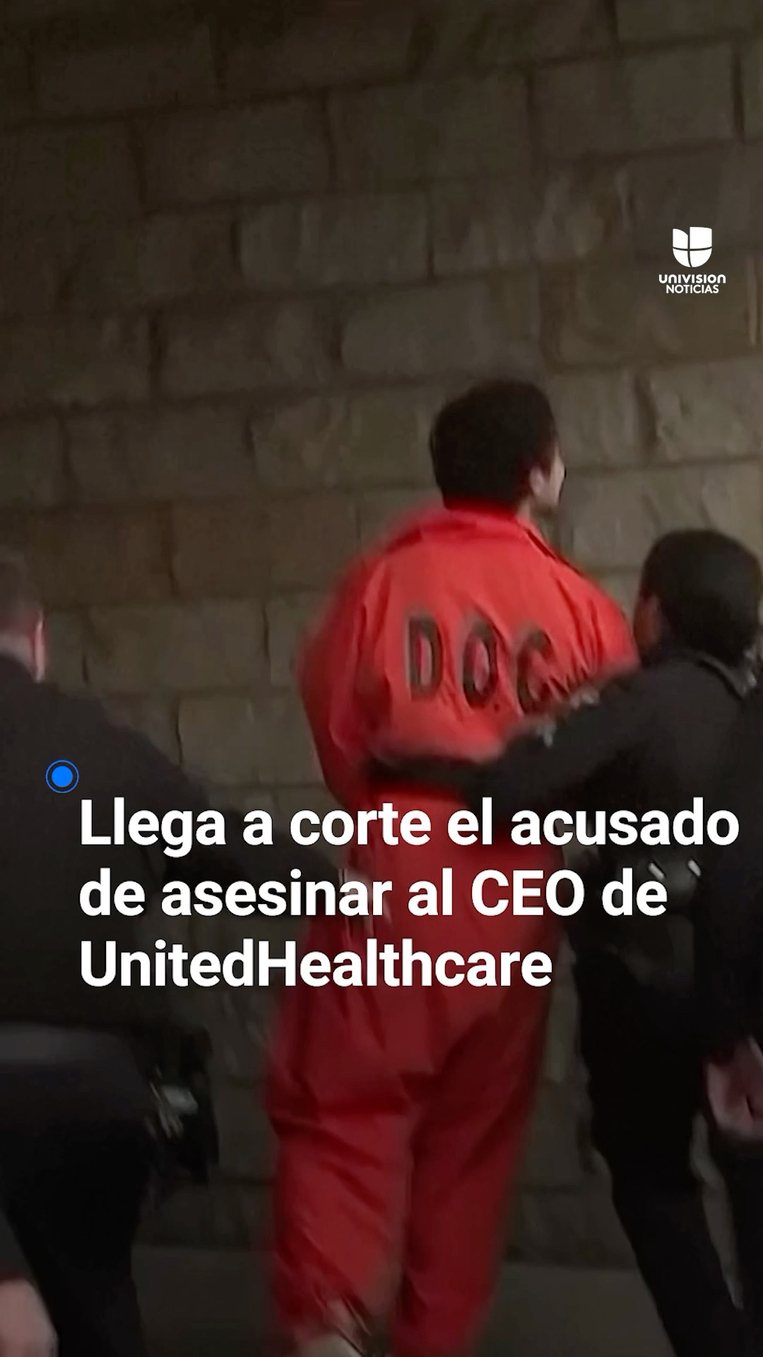Llega a una corte el acusado de asesinar al CEO de UnitedHealthcare, Brian Thompson