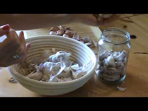 Videó: Hogyan Használják A Fokhagymát A Főzés Során