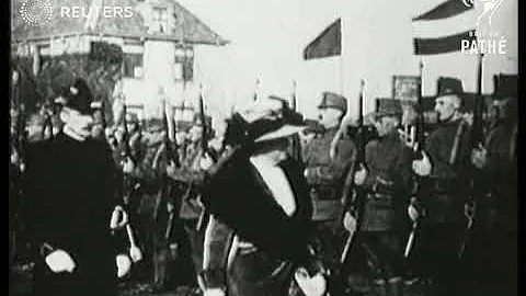Queen Wilhelmina attends a festival (1922)