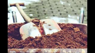 Suara Sekop Menggali Tanah