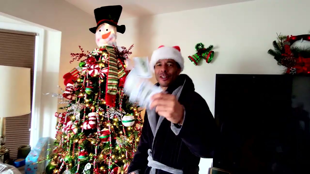 C-STEEZEE - KRIS KRINGLE [MUSIC VIDEO]