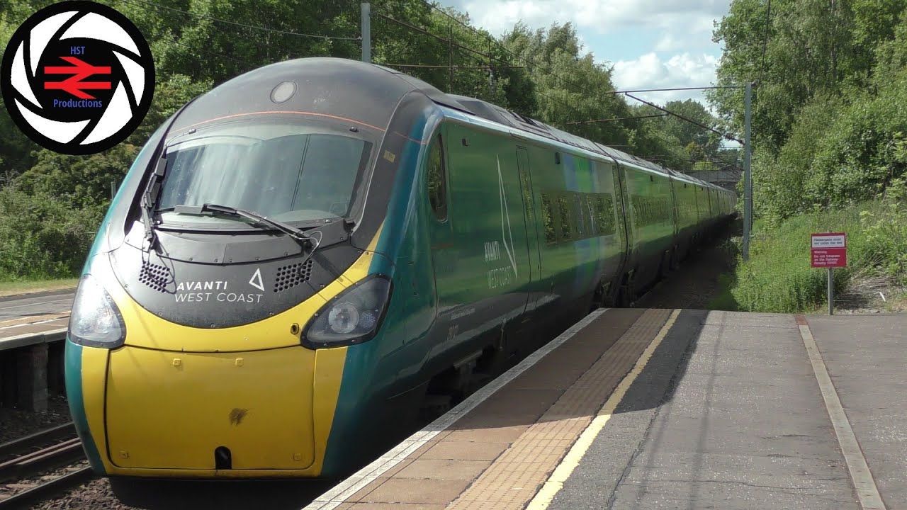 Trains at Holytown (SL, AL) - 28/05/2025