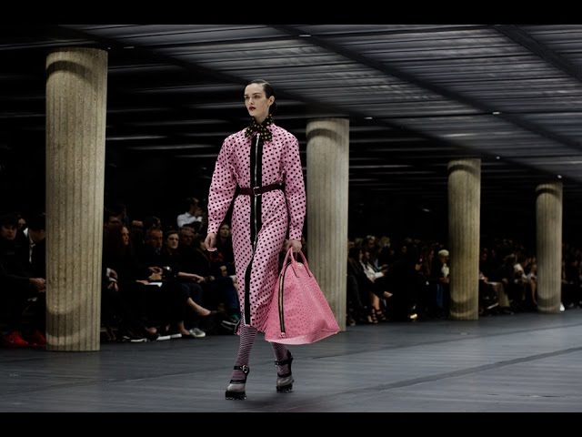 Louis Vuitton - Look from the Louis Vuitton Men's Fall/Winter 2013-2014  Fashion Show. © Ludwig Bonnet / Louis Vuitton