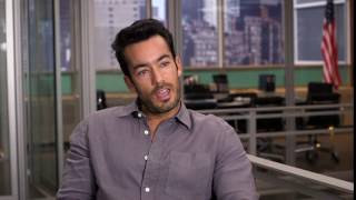 Aarón Diaz, “León Velez,” on his character