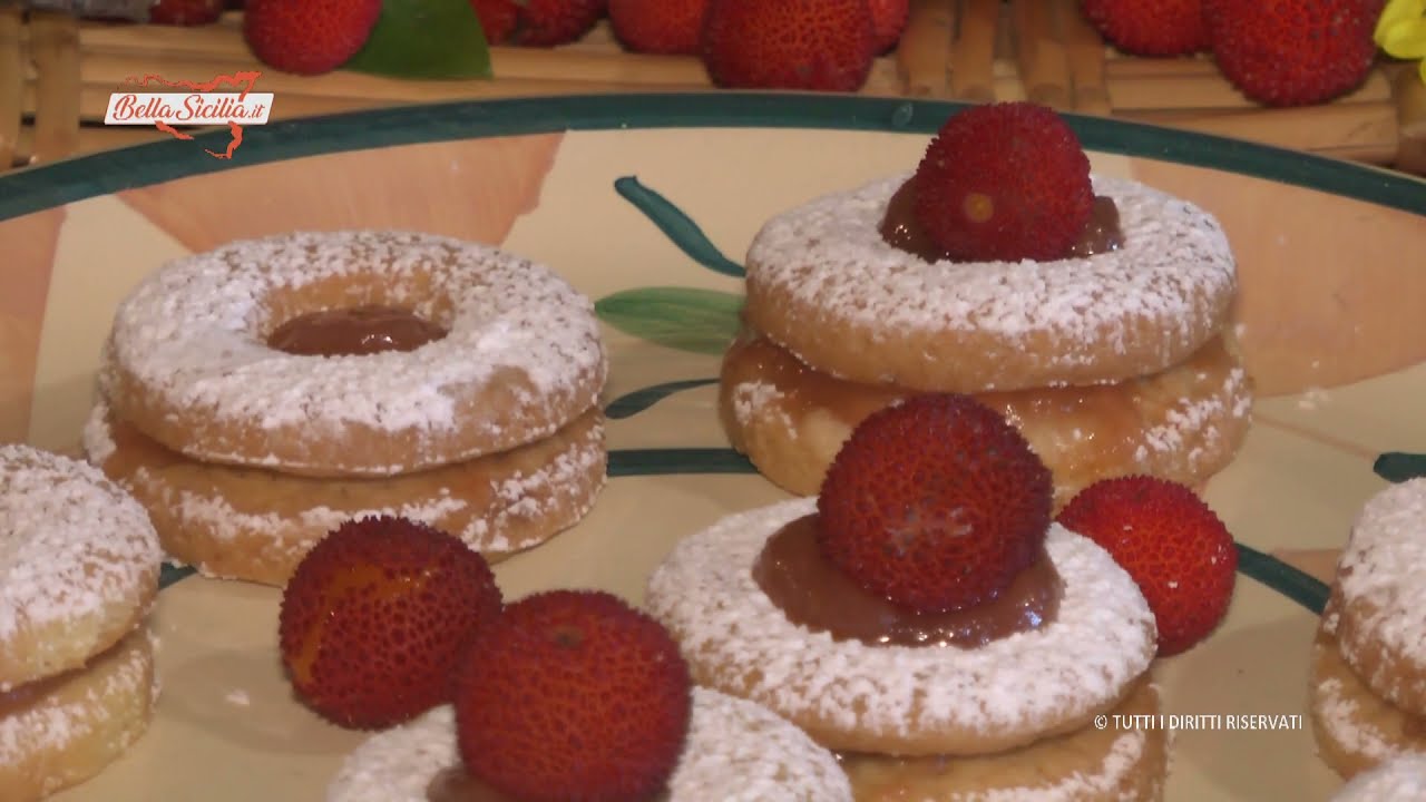 Corbezzolo o Mbriaculi, il frutto che fa ubriacare