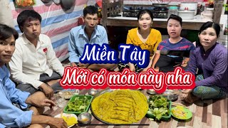 2 Vợ Chồng Chạy Xuồng Đi Chợ Mua Đồ Làm Bánh Xèo Và Hái Ít Rau Rừng Ăn Quá Đã ll Cuộc Sống Miền Tây