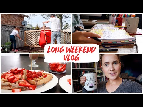 Long Weekend Vlog - Building A Garden, Bad Dancing & Recipe Experiments