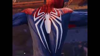 Человек паук меняет костюмы мем