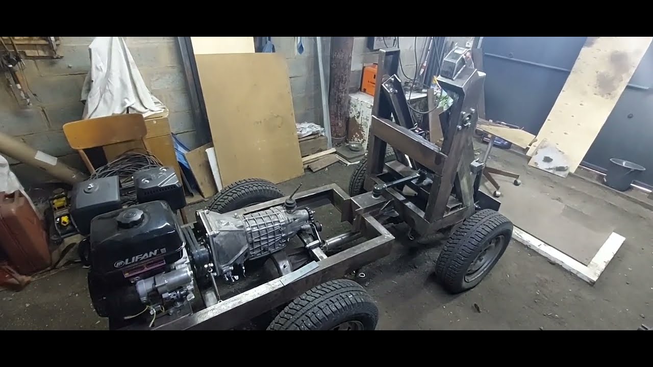 Минипогрузчик. Стрела, кпп, двигатель. 