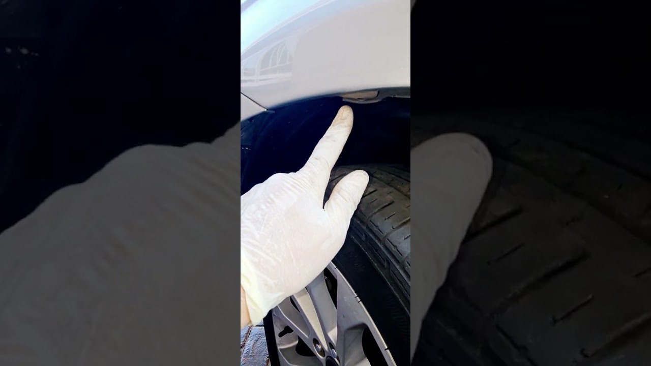 Haval H2 - Front headlight globe change (left)